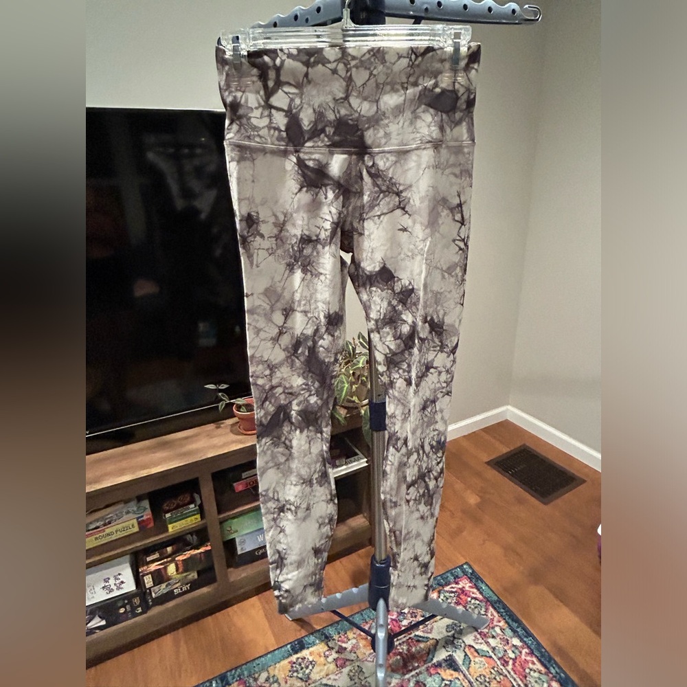 Lululemon HR Wunder Under leggings in EUC